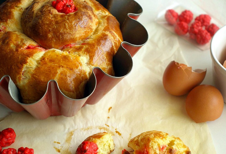 Cuire une brioche pralines roses sans MAP